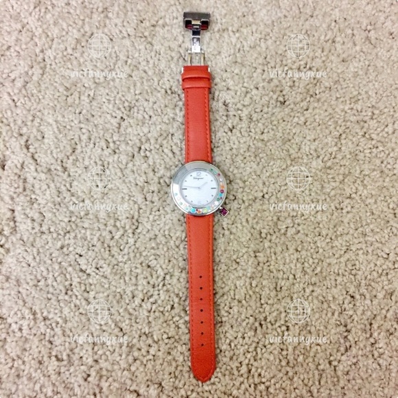 New Authentic Salvatore Ferragamo sparkling watch - Picture 3 of 9